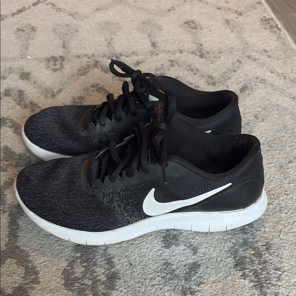 Nike Black and White Athletic Shoes